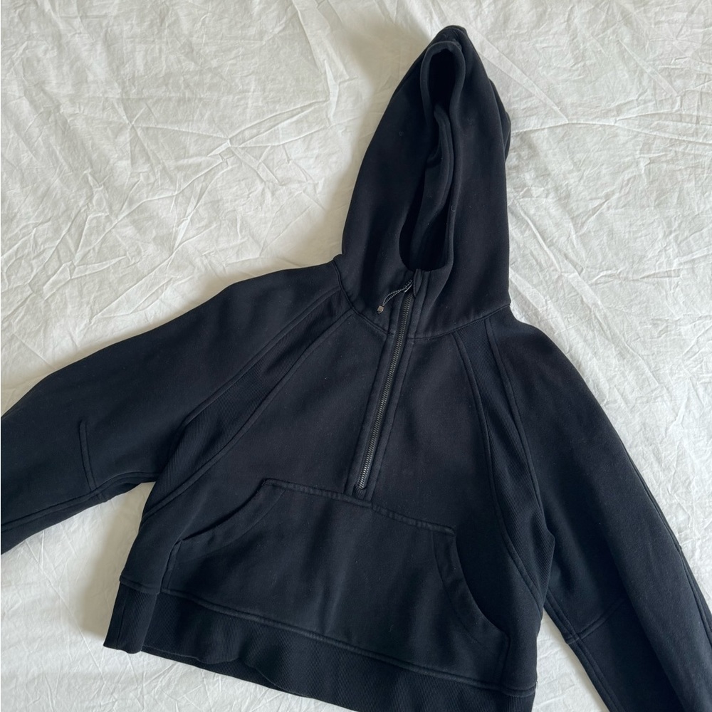 Lululemon Scuba Oversized Cropped Half Zip Hoodie in XS/S